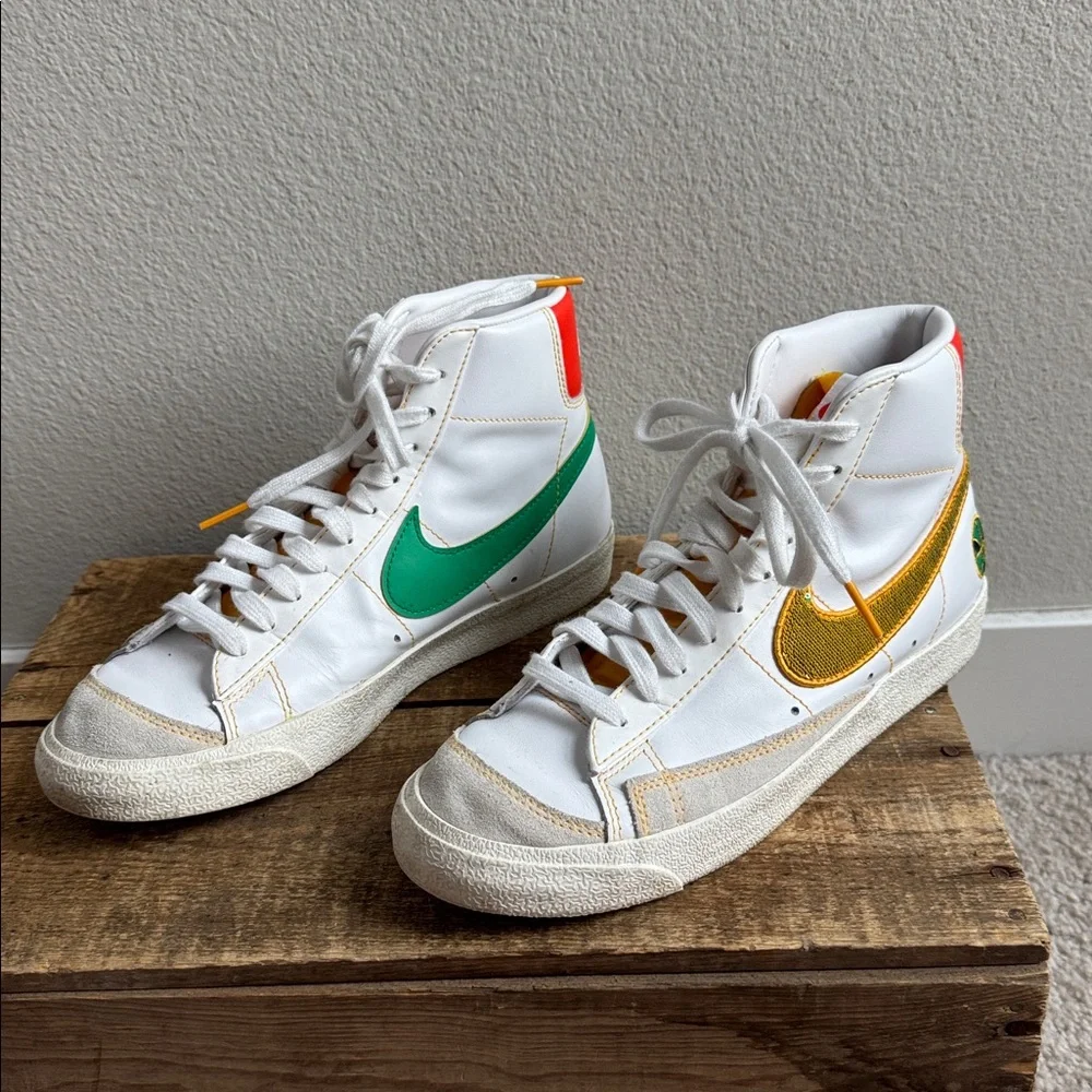 Nike Blazer Mid 77 Raygun Reversible Sequin Lace Up Sneaker size women’s 7.5 - Picture 2 of 9